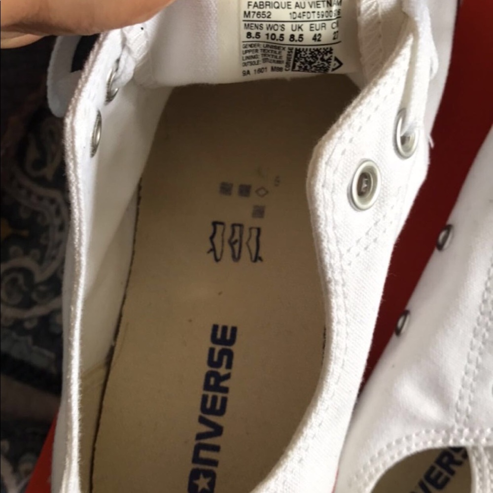 Converse - Picture 4 of 4